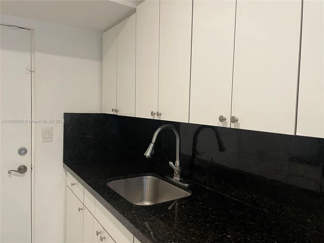 18101 NW 68th Ave # D202, Hialeah FL 33015