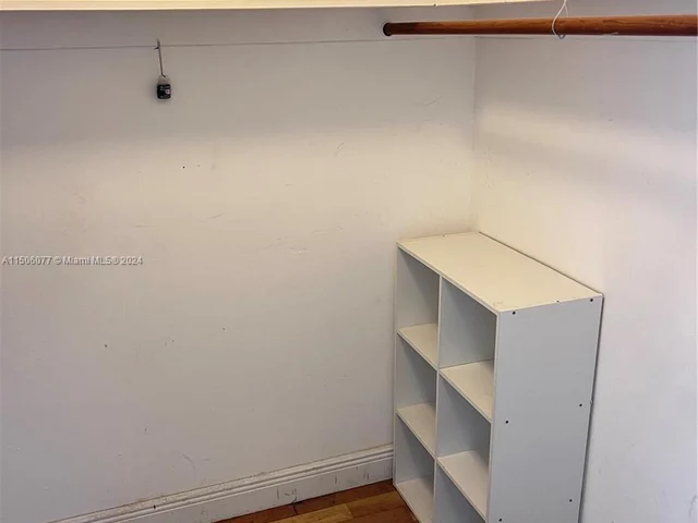 221 Meridian Ave # 305, Miami Beach FL 33139