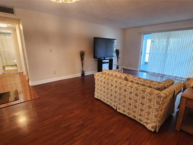 141 SE 3rd Ave # 105, Dania Beach FL 33004