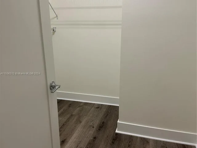 10464 NW 66th St, Doral FL 33178