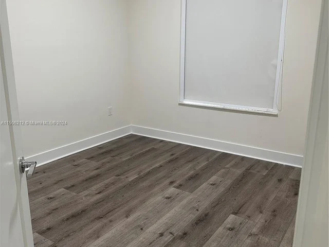 10464 NW 66th St, Doral FL 33178