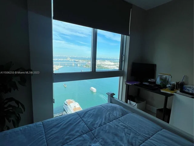 335 S Biscayne Blvd # 2712, Miami FL 33131