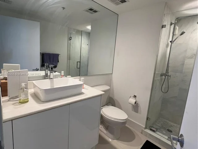 335 S Biscayne Blvd # 2712, Miami FL 33131