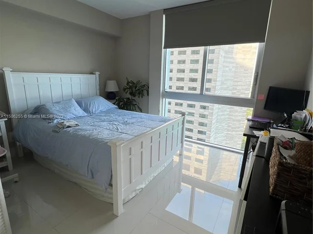 335 S Biscayne Blvd # 2712, Miami FL 33131