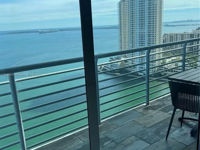 335 S Biscayne Blvd # 2712, Miami FL 33131