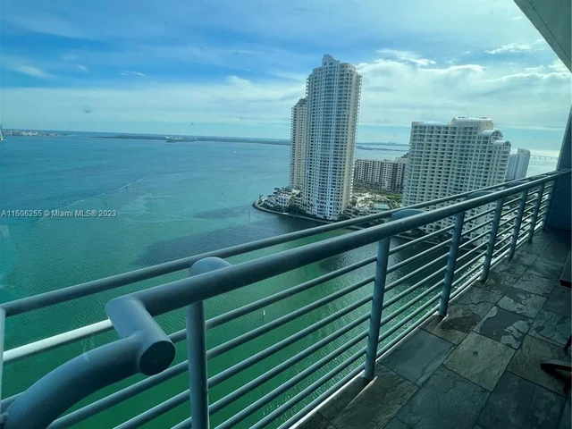 335 S Biscayne Blvd # 2712, Miami FL 33131