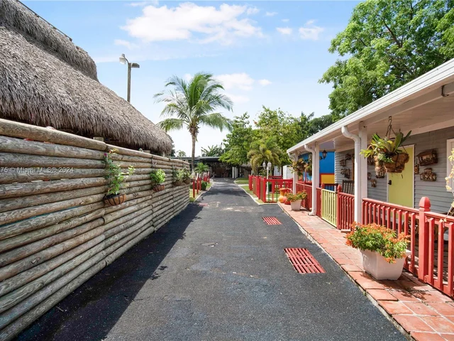 12600 SW 45th St, Miami FL 33175