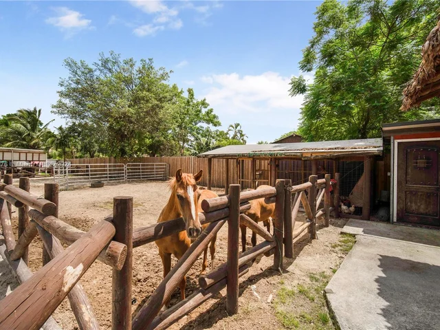 12600 SW 45th St, Miami FL 33175