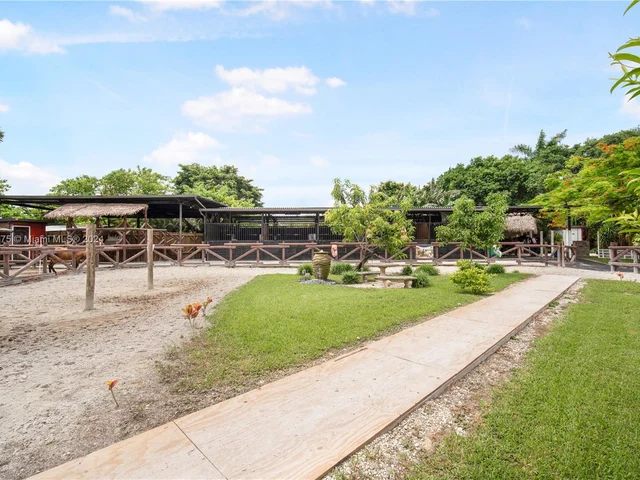 12600 SW 45th St, Miami FL 33175