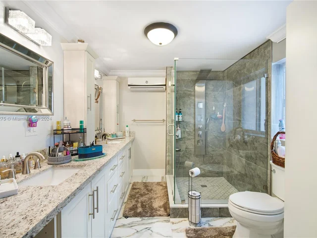 12600 SW 45th St, Miami FL 33175