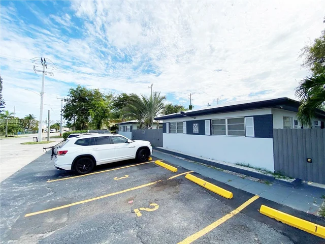 2206 Fillmore St # 6, Hollywood FL 33020