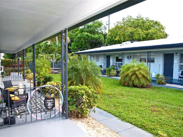 2206 Fillmore St # 6, Hollywood FL 33020