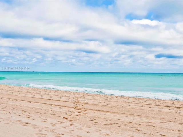 2206 Fillmore St # 6, Hollywood FL 33020