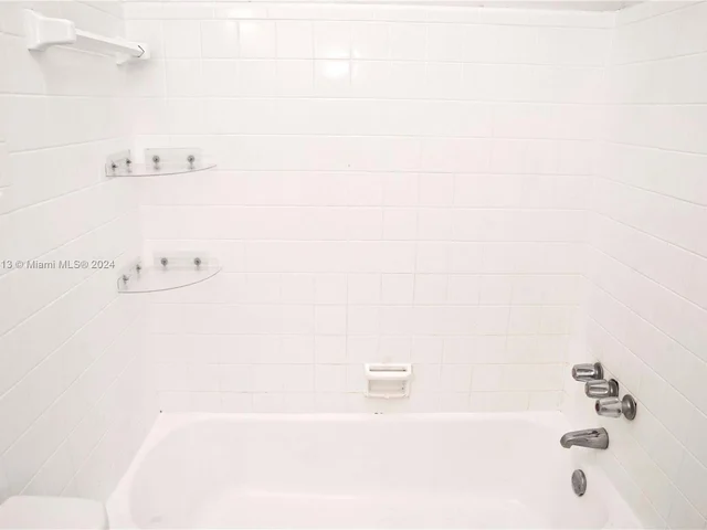 2206 Fillmore St # 6, Hollywood FL 33020