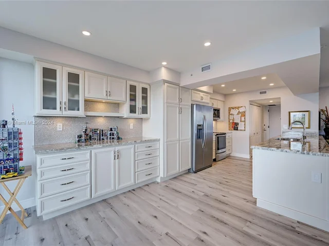 19707 Turnberry Way # 26K, Aventura FL 33180