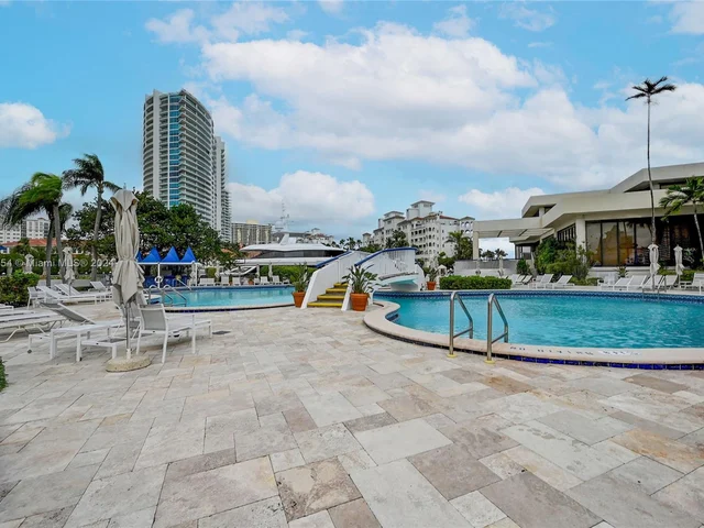 19707 Turnberry Way # 26K, Aventura FL 33180