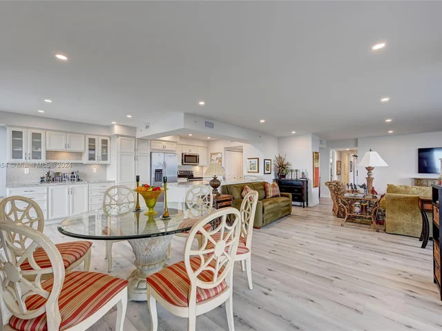 19707 Turnberry Way # 26K, Aventura FL 33180