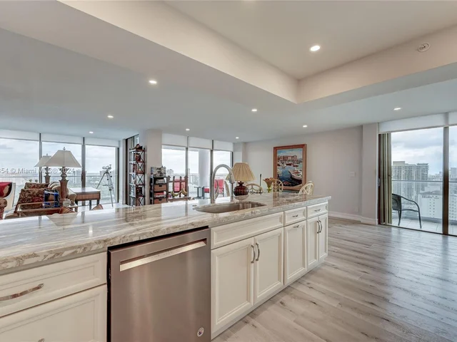 19707 Turnberry Way # 26K, Aventura FL 33180