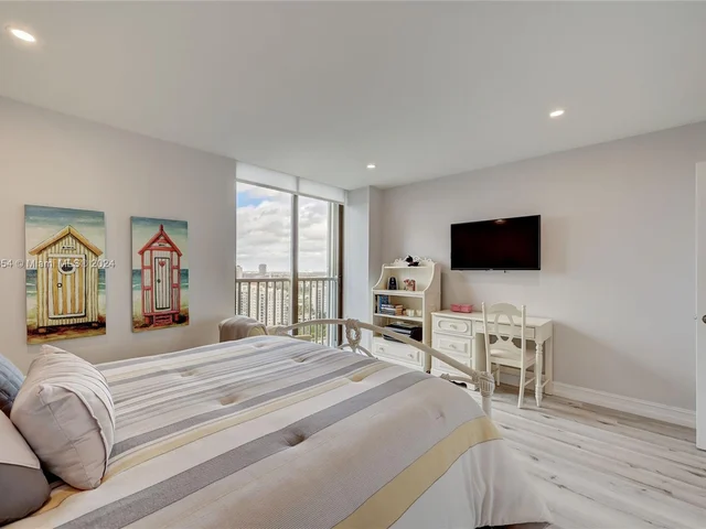 19707 Turnberry Way # 26K, Aventura FL 33180