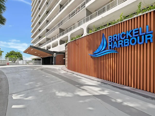 200 SE 15th Rd # 6J, Miami FL 33129