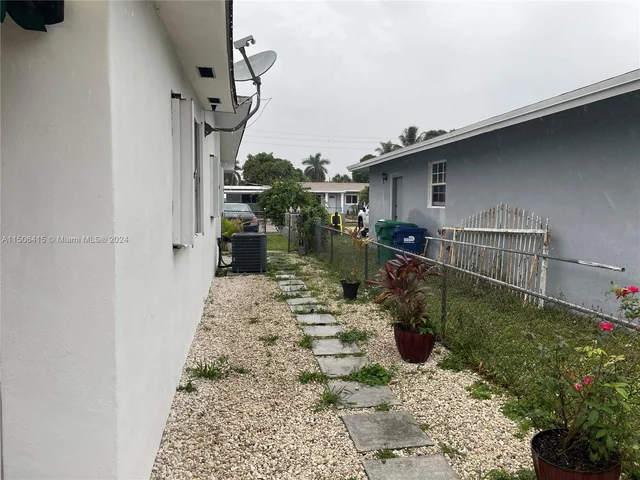 3970 NW 174th St, Miami Gardens FL 33055