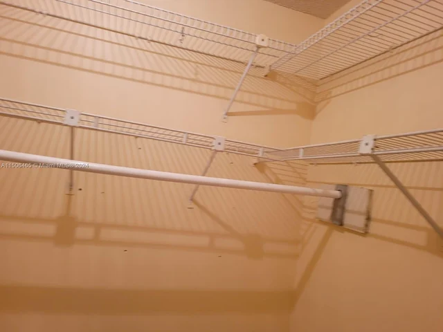 9039 NW 21st Ct, Coral Springs FL 33071