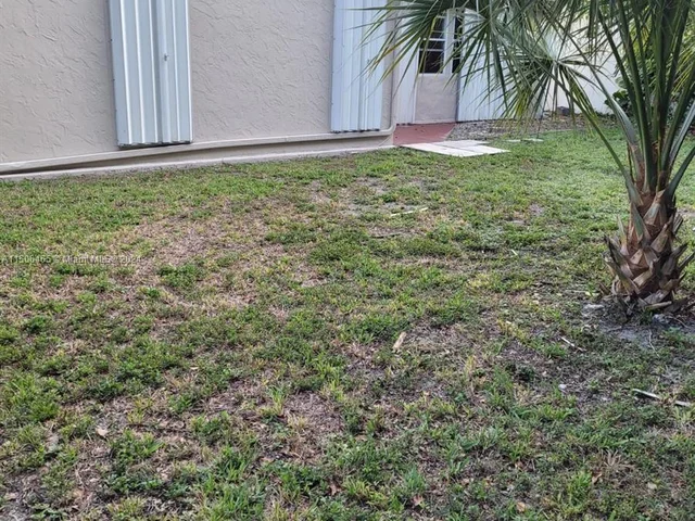 9039 NW 21st Ct, Coral Springs FL 33071