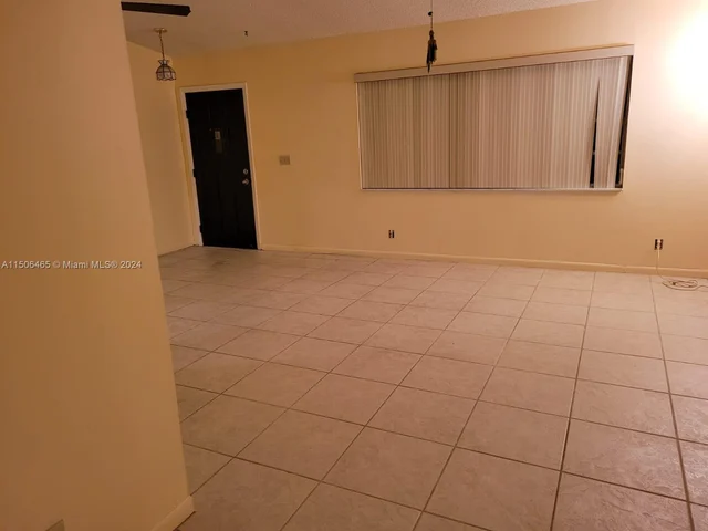 9039 NW 21st Ct, Coral Springs FL 33071