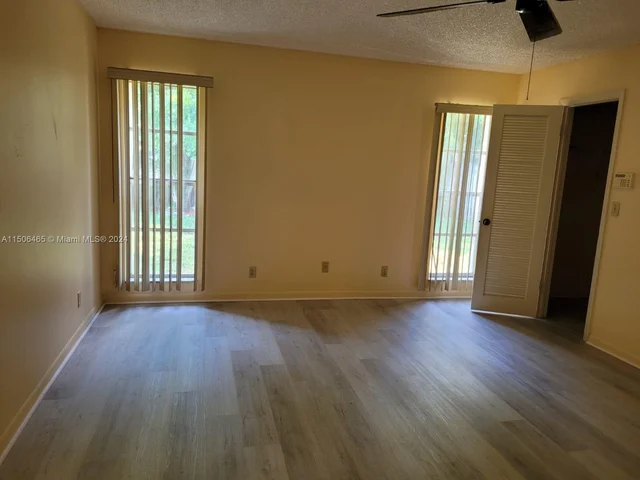 9039 NW 21st Ct, Coral Springs FL 33071