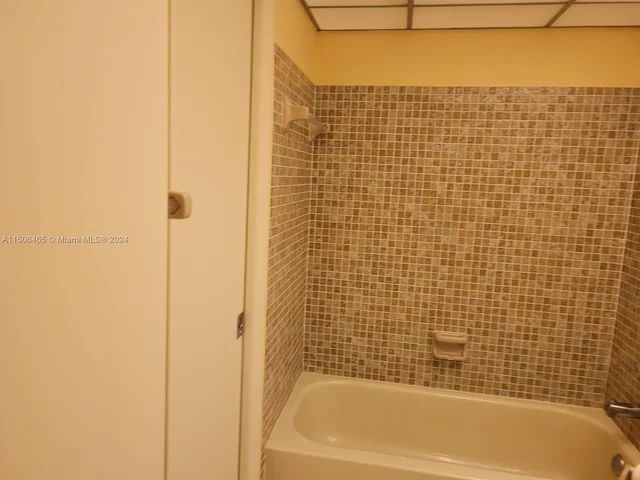 9039 NW 21st Ct, Coral Springs FL 33071