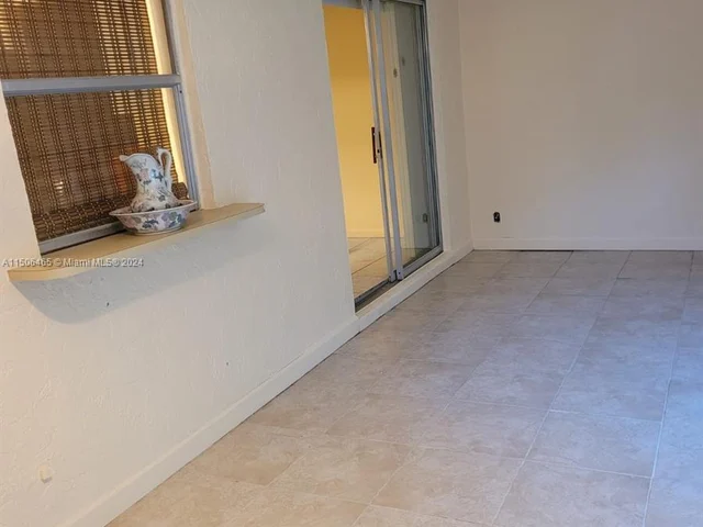 9039 NW 21st Ct, Coral Springs FL 33071