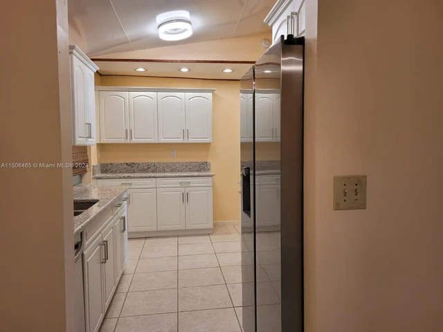 9039 NW 21st Ct, Coral Springs FL 33071