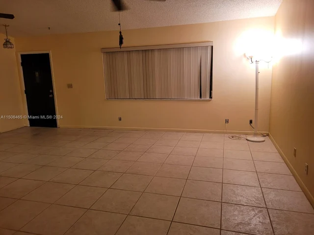 9039 NW 21st Ct, Coral Springs FL 33071