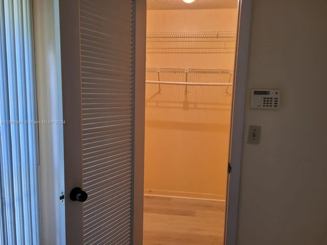 9039 NW 21st Ct, Coral Springs FL 33071