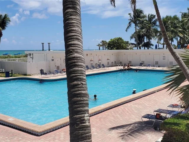 6345 Collins Ave # 435, Miami Beach FL 33141