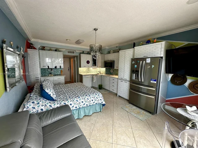 6345 Collins Ave # 435, Miami Beach FL 33141