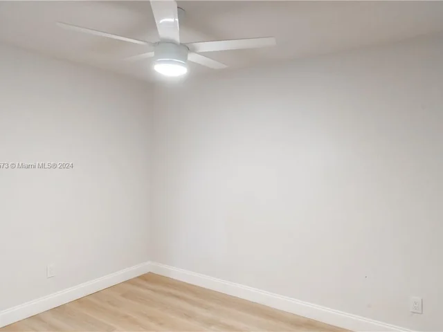 7571 Eaton St, Hollywood FL 33024