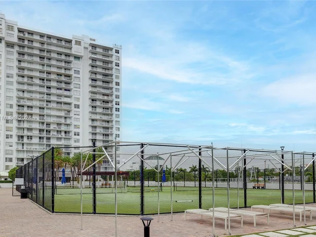 2851 NE 183rd St # 817E, Aventura FL 33160