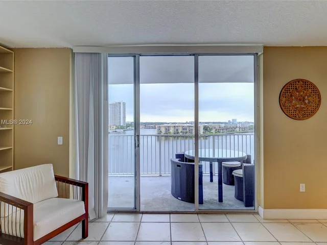 2851 NE 183rd St # 817E, Aventura FL 33160