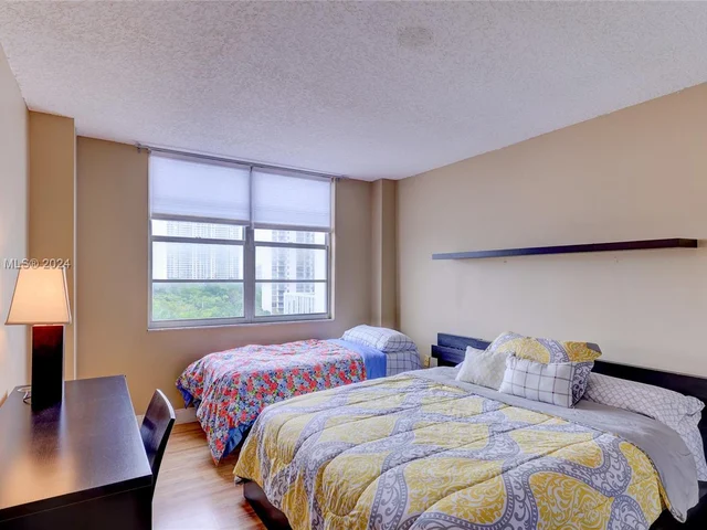 2851 NE 183rd St # 817E, Aventura FL 33160