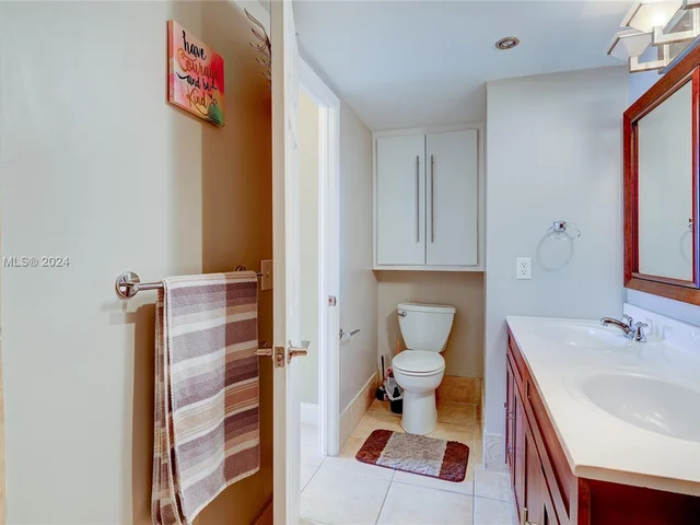 2851 NE 183rd St # 817E, Aventura FL 33160