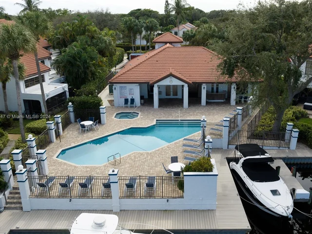 2456 Treasure Isle Dr, Palm Beach Gardens FL 33410