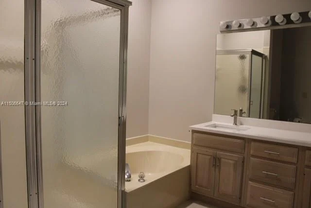 2456 Treasure Isle Dr, Palm Beach Gardens FL 33410