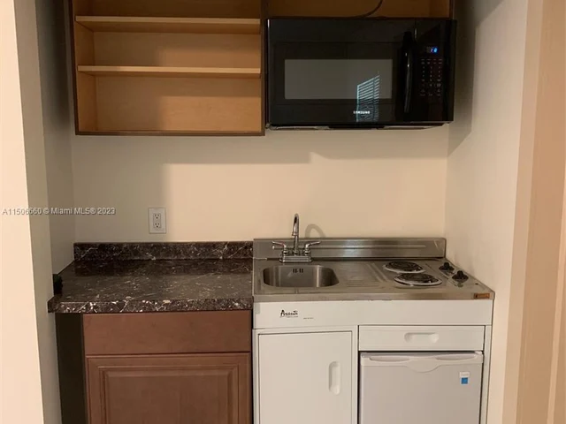 1708 Van Buren St # 3, Hollywood FL 33020