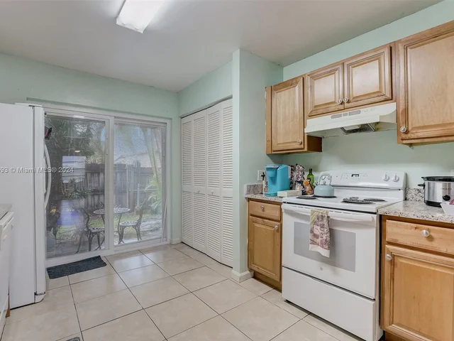 4259 Royal Banyan Way # 1C, Lake Worth FL 33461