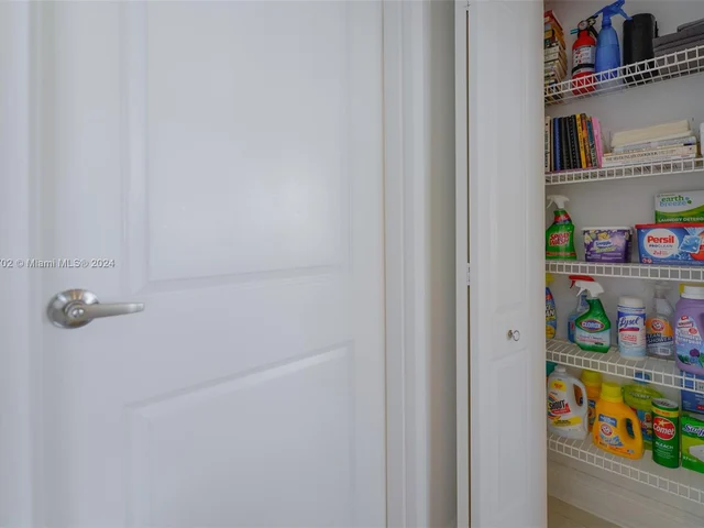 17021 N Bay Rd # 808, Sunny Isles Beach FL 33160