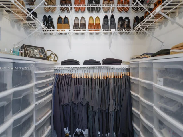 17021 N Bay Rd # 808, Sunny Isles Beach FL 33160