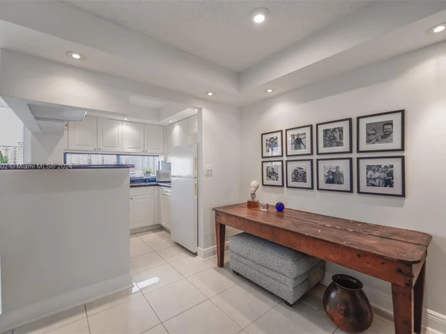 17021 N Bay Rd # 808, Sunny Isles Beach FL 33160