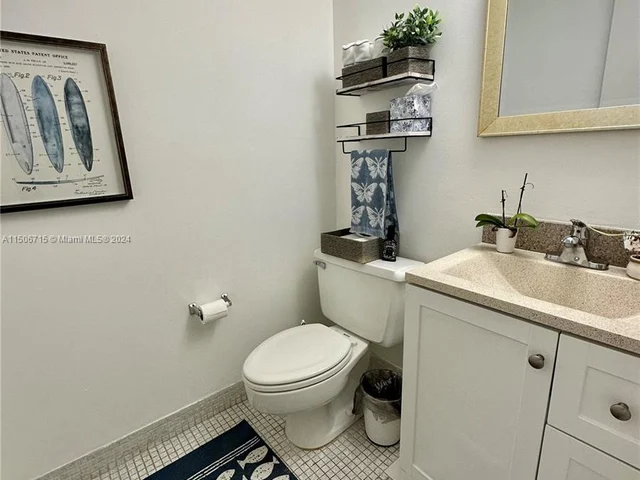 575 Crandon Blvd # 702, Key Biscayne FL 33149