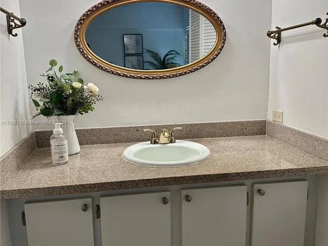 575 Crandon Blvd # 702, Key Biscayne FL 33149